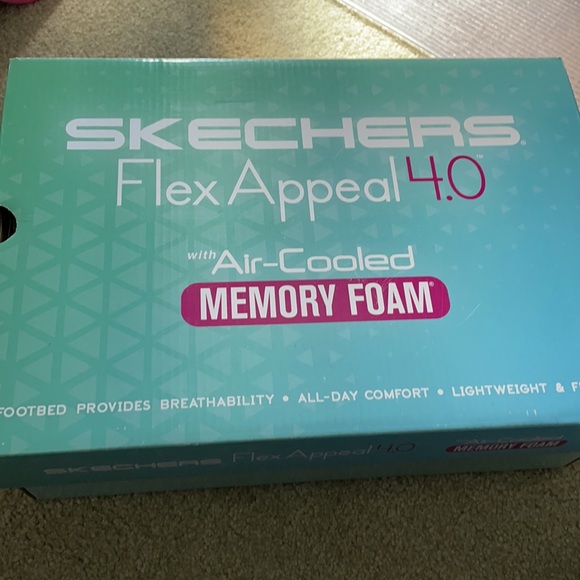 Sketchers sneakers - Picture 3 of 4